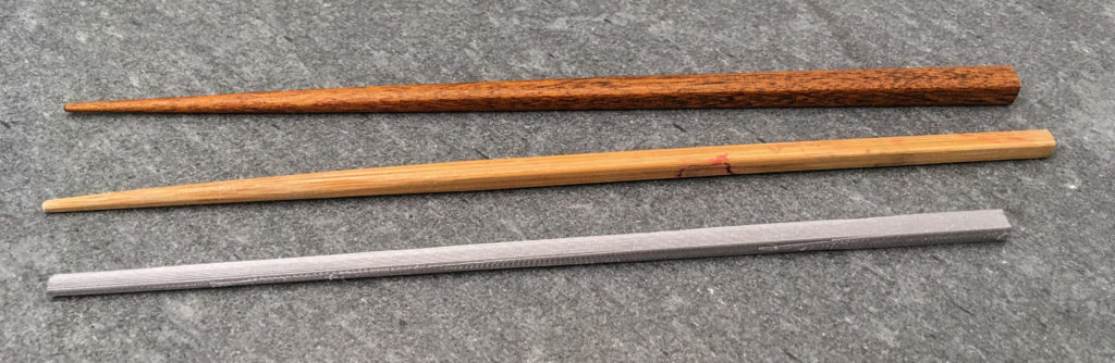 Chopsticks Marcosticks - print M02 palillos-sushi from Caracolmaker - finished chopsticks - comparison to Japanese square chopsticks - IMG_7639