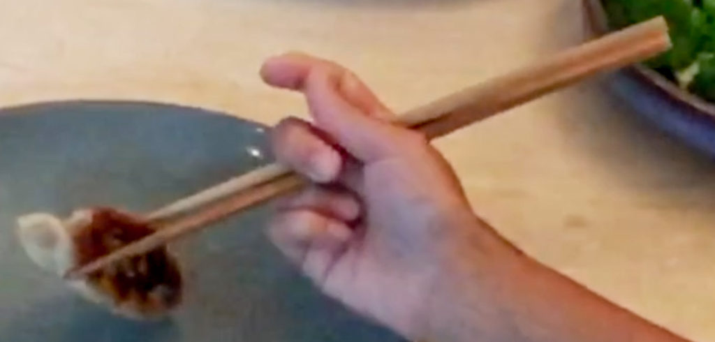 Chopsticks Marcosticks - User 11-Dino Claws Grip-Only the thumb and the middle finger are absolutely required-13-IMG_3737_FRD