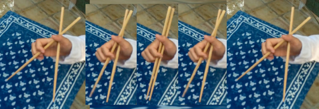 Chopsticks Marcosticks - User 9-Dangling Stick Grip-Knuckle actions-alternating motion style1-IMG_3728_FRD