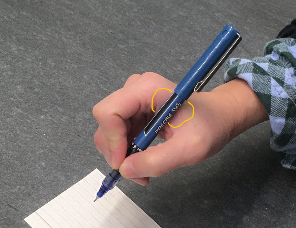 Marcosticks - Pen n chopsticks - Single - Chicken Claws grip - Modeluser-matching pen grip - upper side view - IMG_7412 - annotated