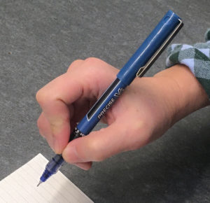 Pen n chopsticks-Chicken Claws grip - Modeluser - matching pen grip - IMG_7412